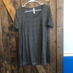 Charcoal gray LulaRoe perfect tee